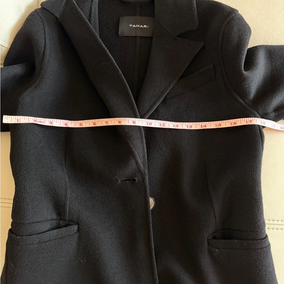 TAHARI Black Coat in XS - Picture 10 of 14